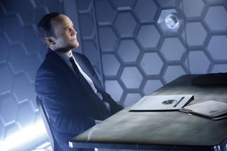 Illustration for article titled High-res SHIELD photos include first your glimpse of a Firefly cameo